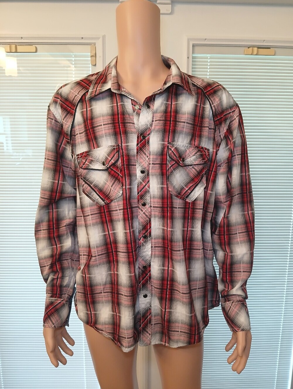 Rock & Roll Cowboy Red Plaid Long-Sleeve Button-Down Shirt with Chest Pockets